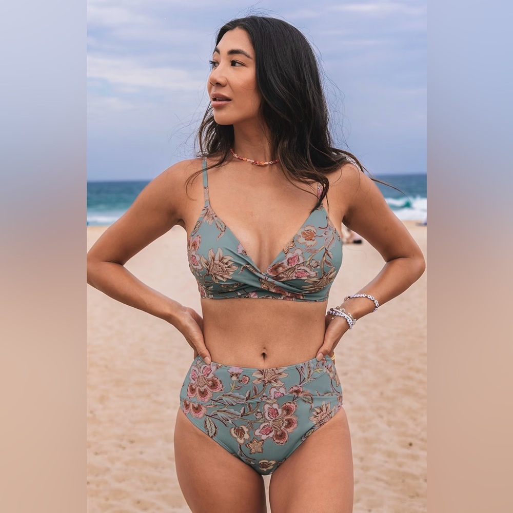 CUPSHE Floral Wrapped Bikini Top & High-Waisted Bottoms Set - Size M